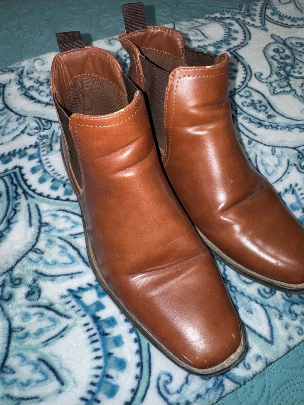 Perry Ellis Men's Chestnut Brown Chukka Boots